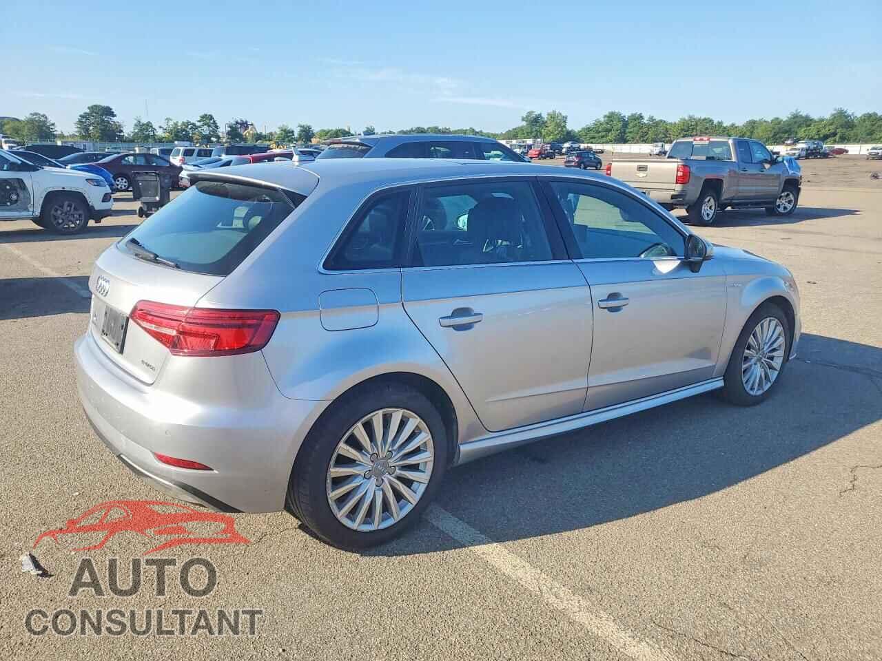 AUDI A3 2017 - WAUTPBFF1HA056743