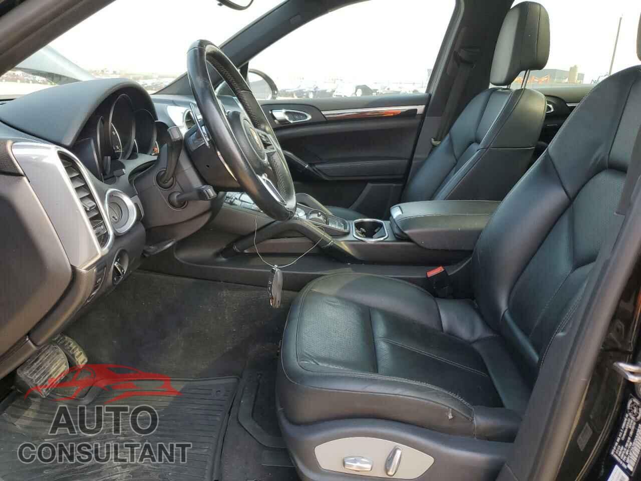 PORSCHE CAYENNE 2016 - WP1AF2A28GKA40838