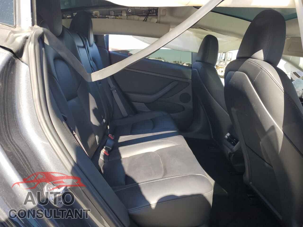 TESLA MODEL 3 2023 - 5YJ3E1EA5PF706477