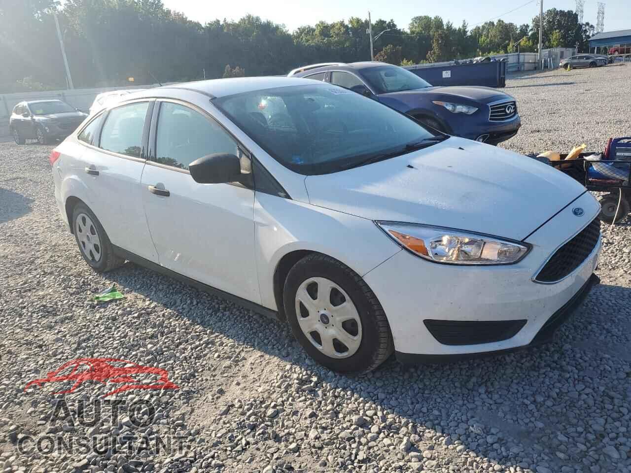 FORD FOCUS 2017 - 1FADP3E29HL312181