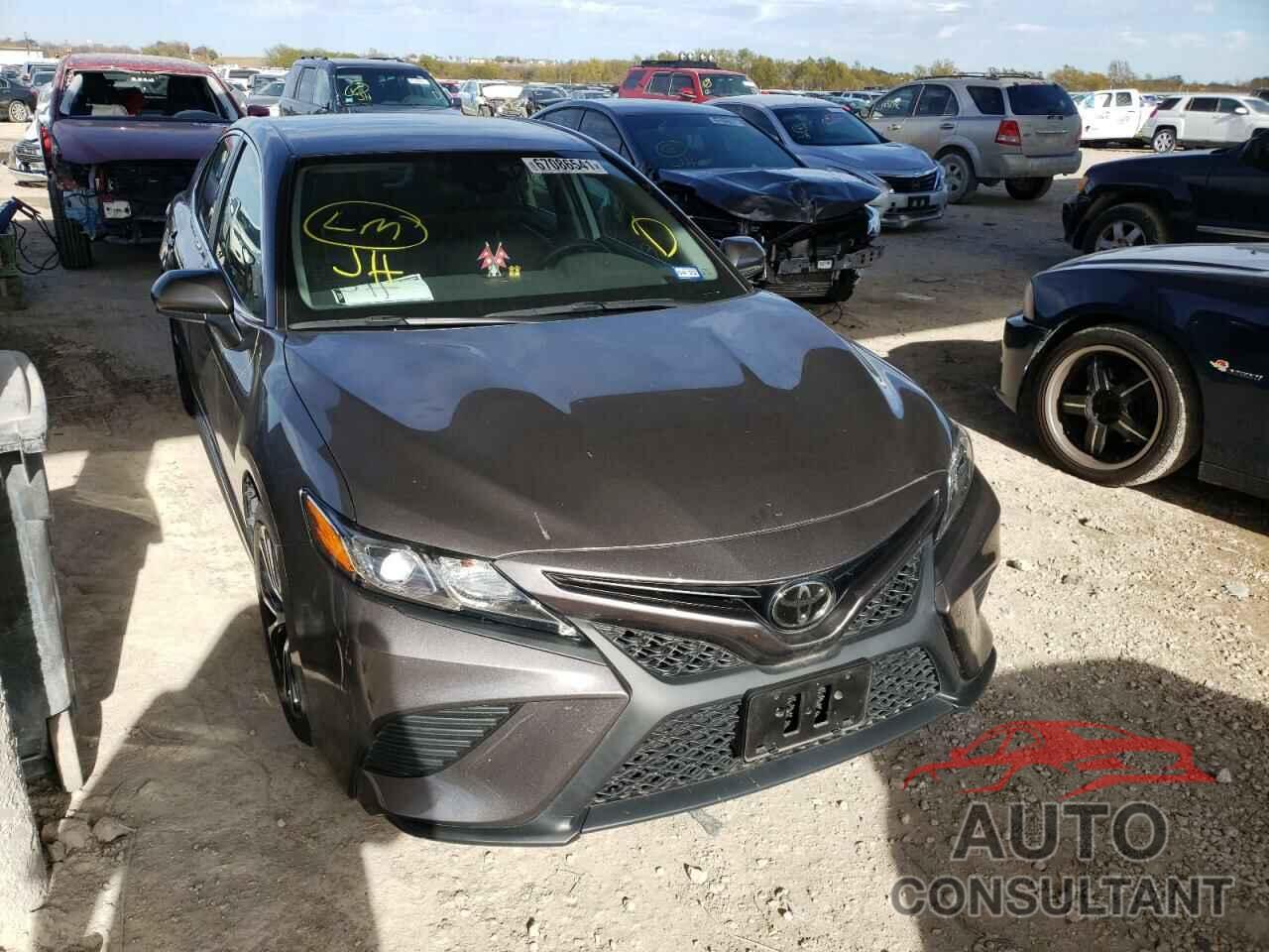 TOYOTA CAMRY 2020 - 4T1G11AK9LU367800