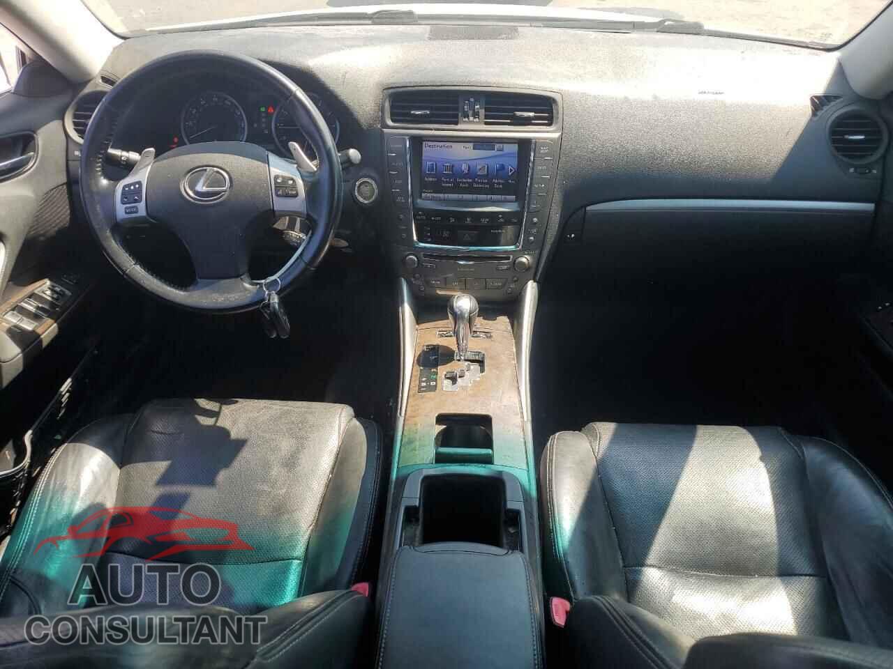 LEXUS IS 2012 - JTHCF5C29C5060645