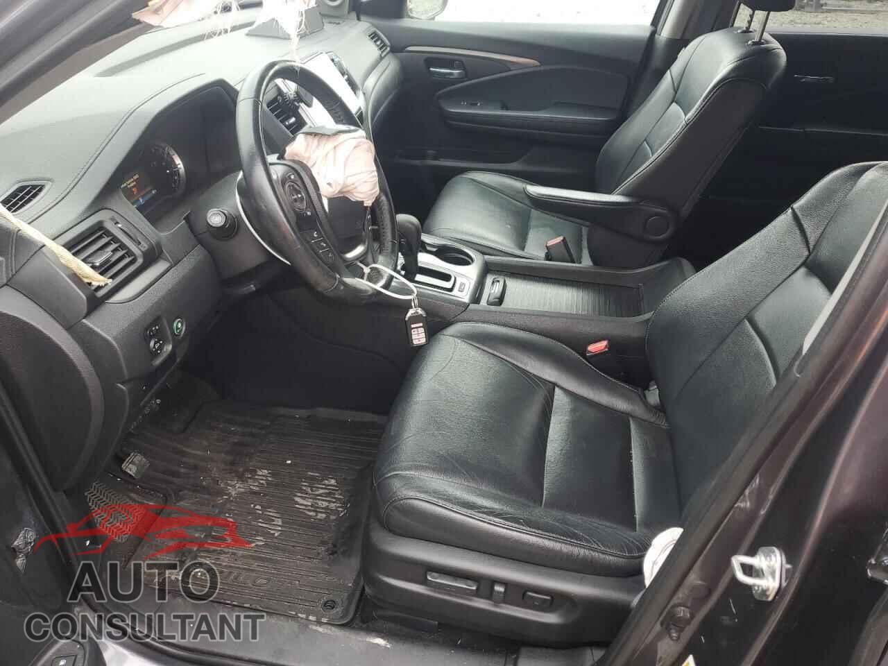 HONDA PILOT 2018 - 5FNYF6H52JB004428