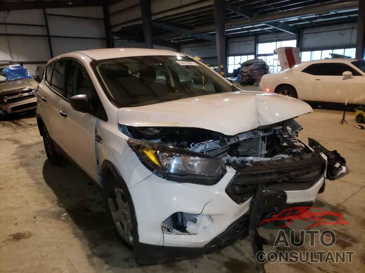 FORD ESCAPE 2018 - 1FMCU0F70JUD22570
