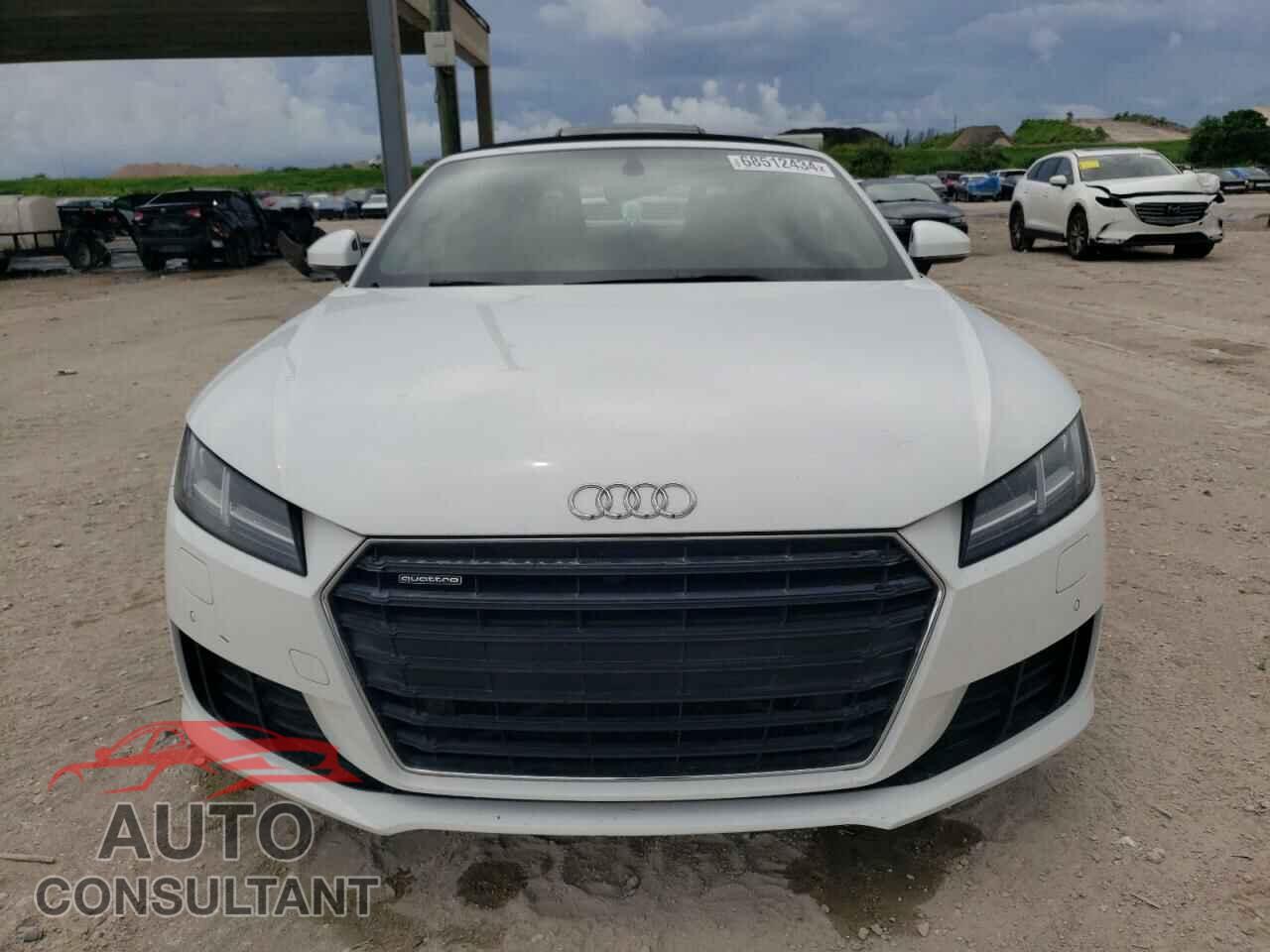 AUDI TT 2018 - TRUT5CFV3J1012275