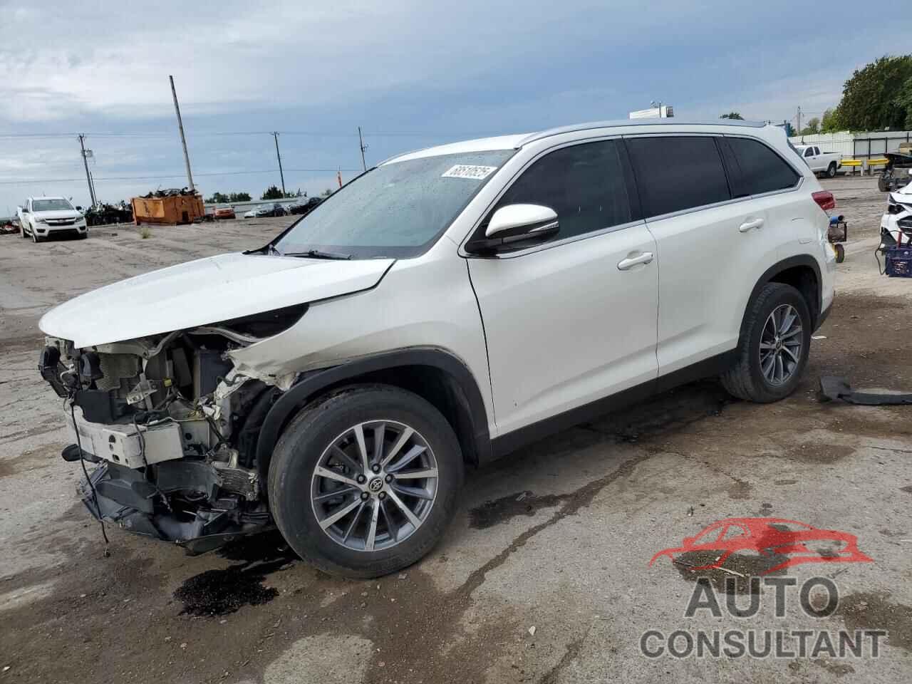 TOYOTA HIGHLANDER 2019 - 5TDKZRFH5KS574867