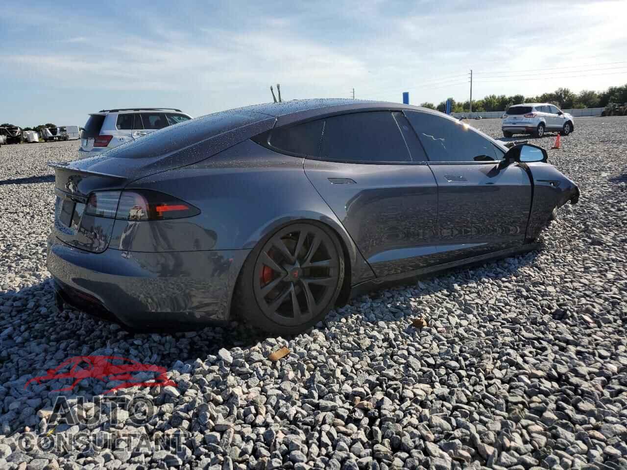 TESLA MODEL S 2023 - 5YJSA1E62PF519720