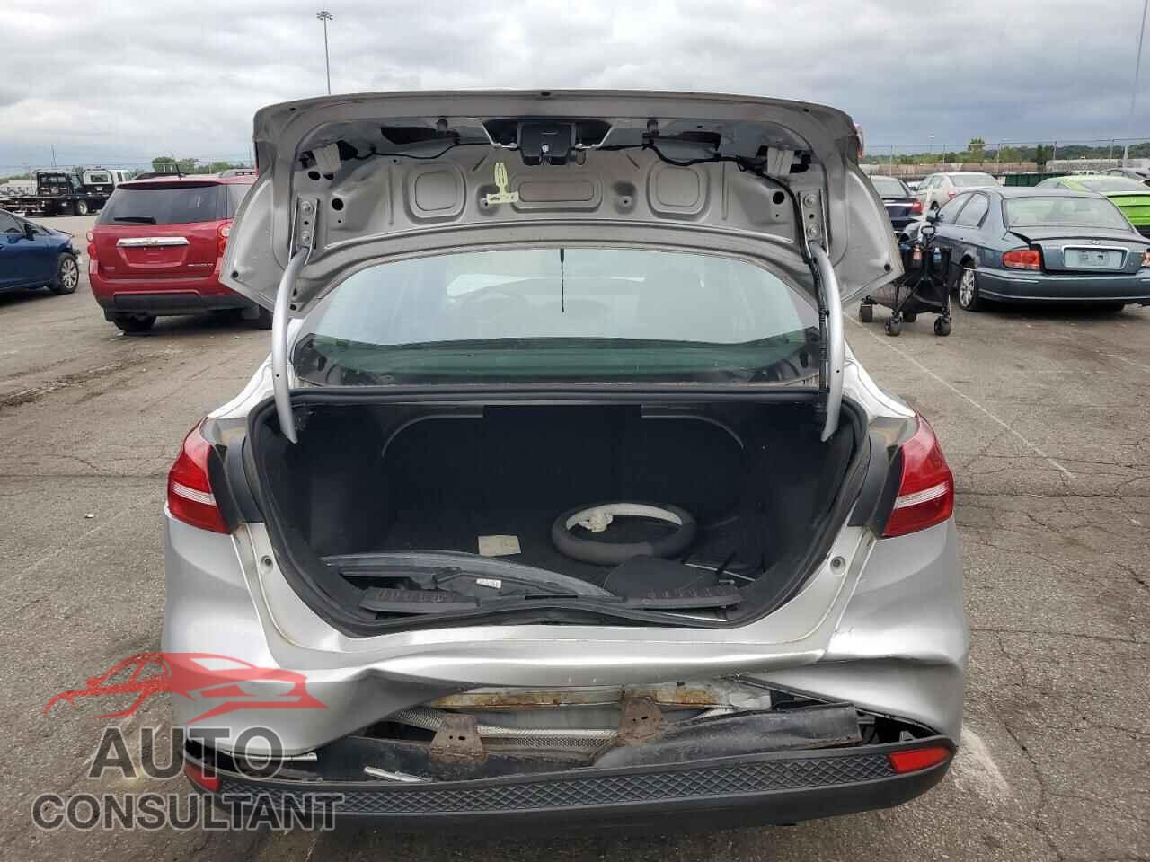 FORD FOCUS 2017 - 1FADP3E24HL276013