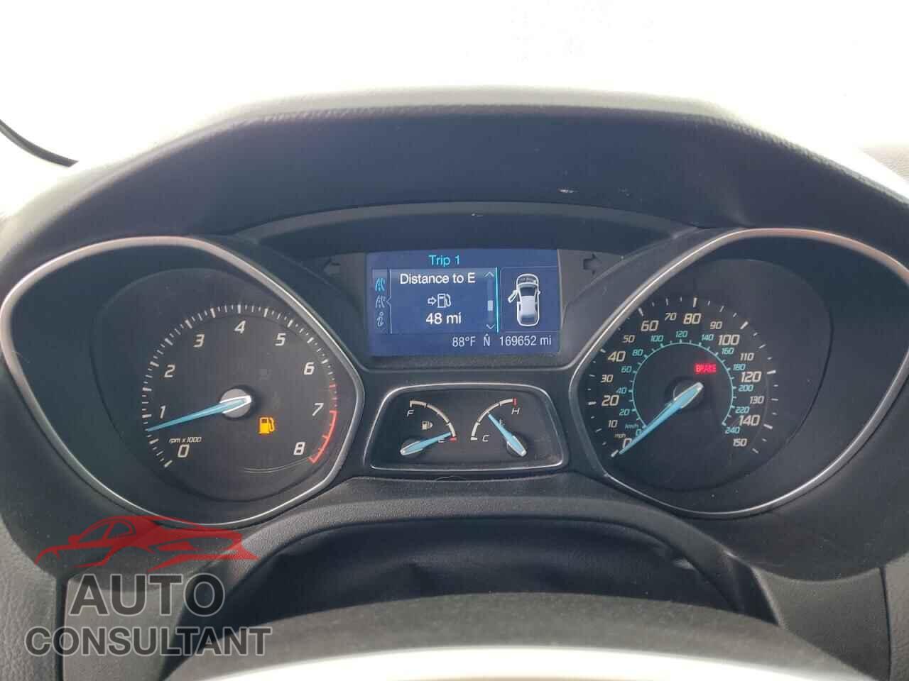 FORD FOCUS 2012 - 1FAHP3F22CL477773