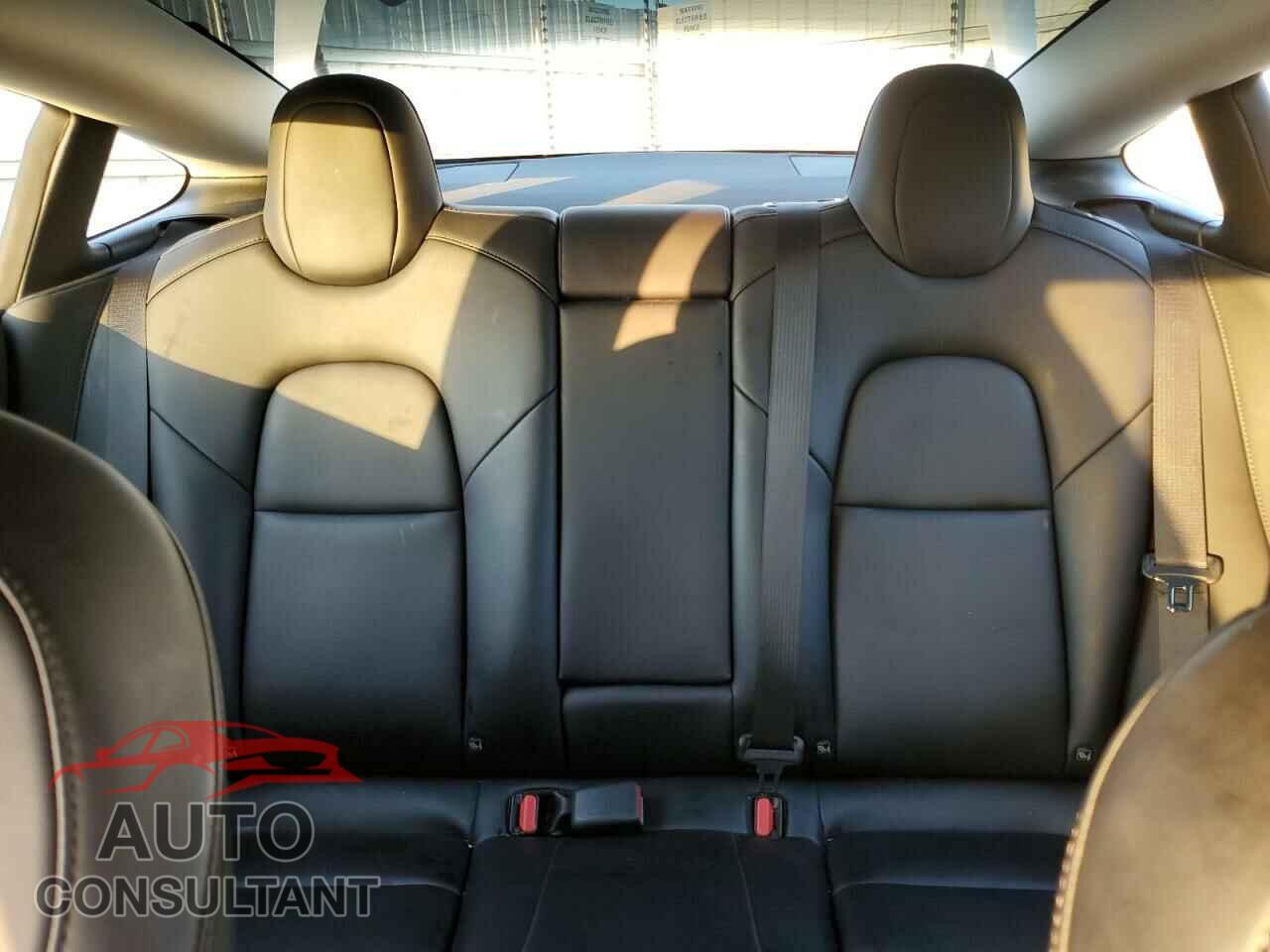 TESLA MODEL 3 2022 - 5YJ3E1EA0NF197105