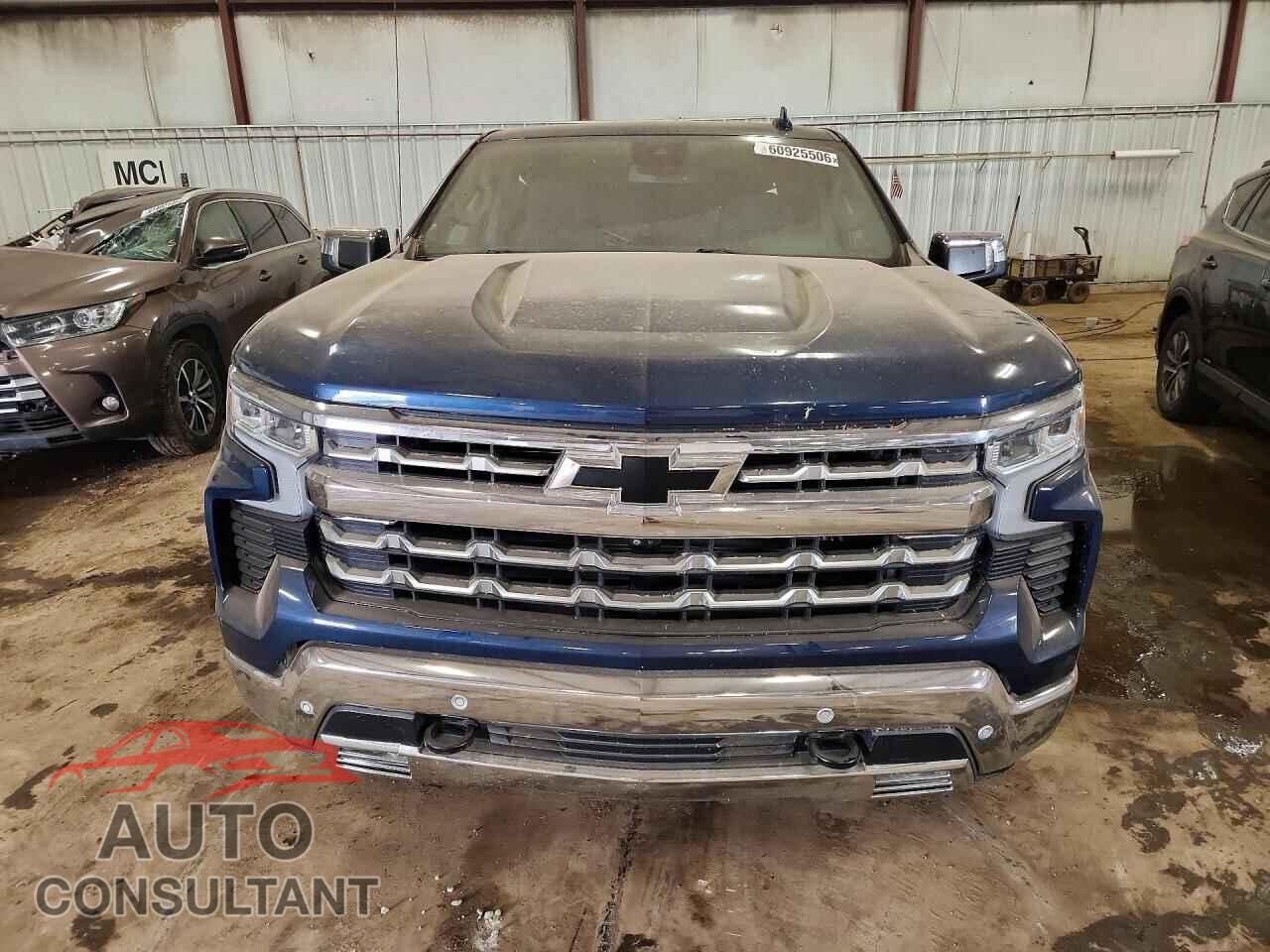 CHEVROLET SILVERADO 2023 - 1GCUDGED0PZ228564