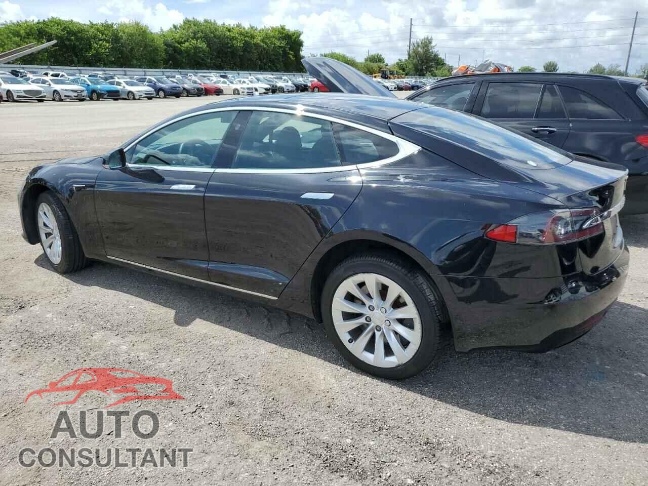 TESLA MODEL S 2018 - 5YJSA1E20JF270189