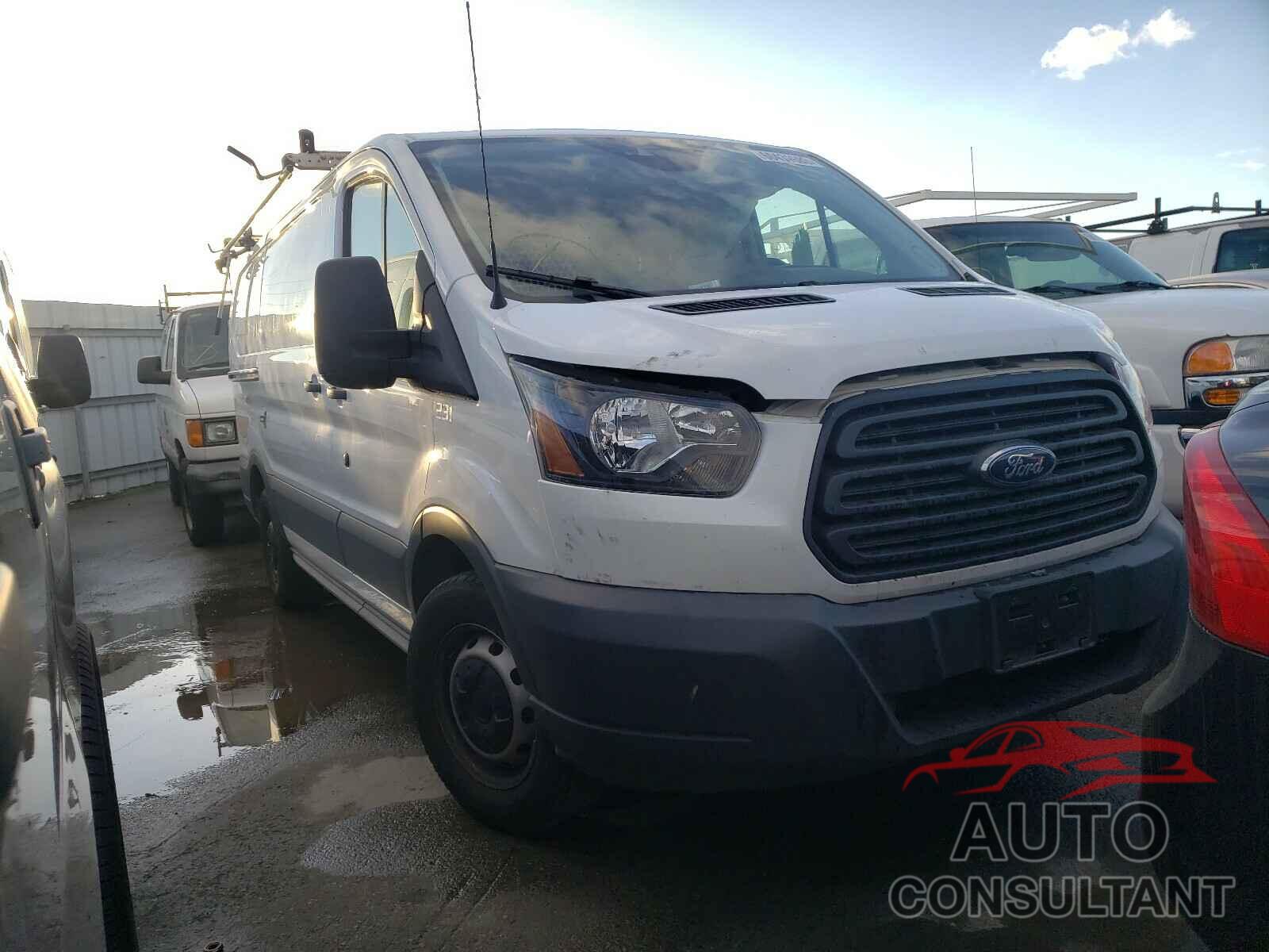 FORD TRANSIT CO 2018 - 1FTYE1YM9JKB42029