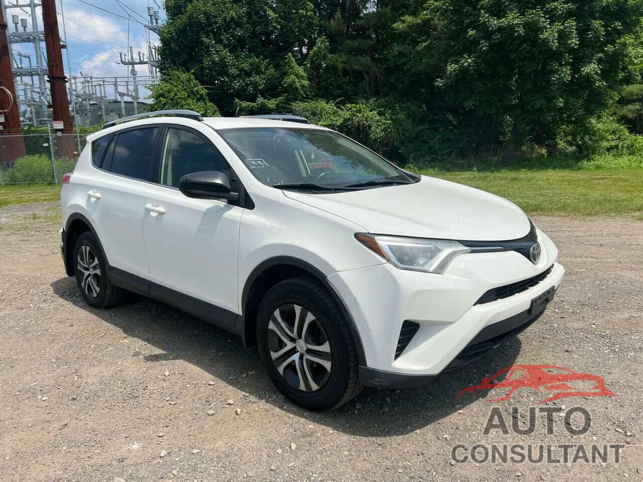 TOYOTA RAV4 2017 - JTMBFREV5HJ146898