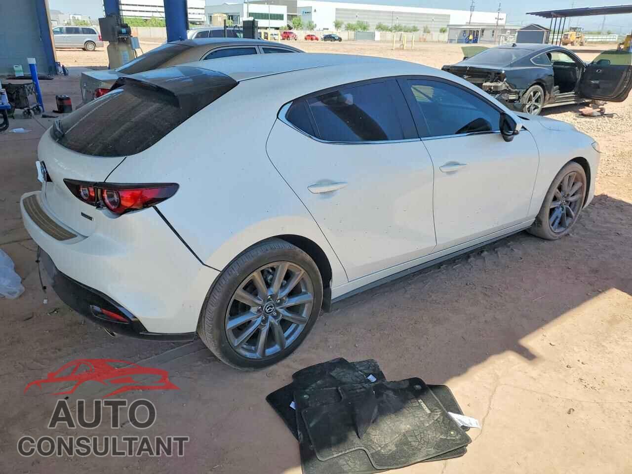 MAZDA 3 2022 - JM1BPAKL5N1521718