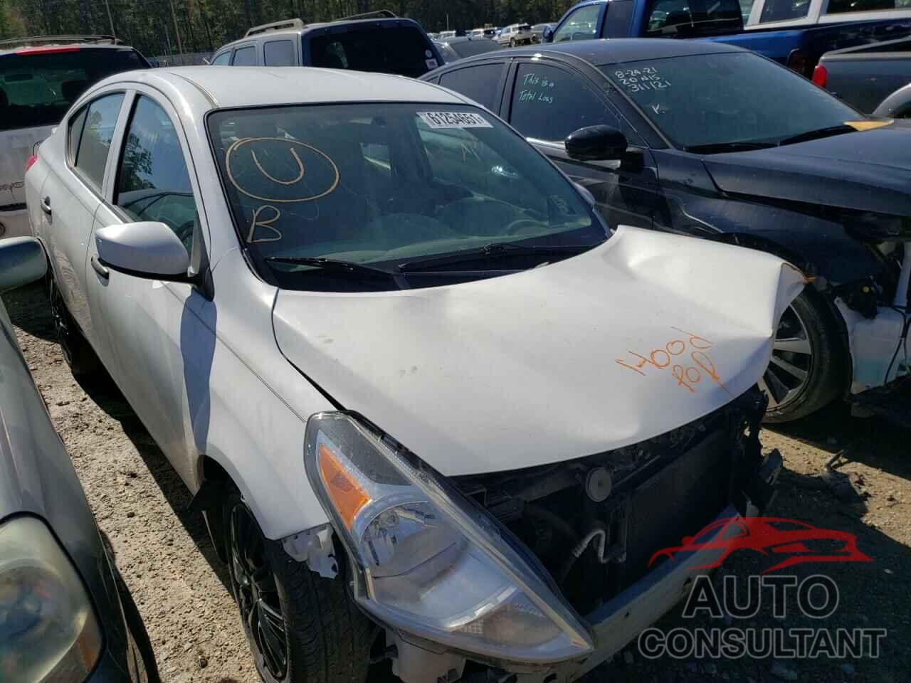 NISSAN VERSA 2017 - 3N1CN7AP1HL829521