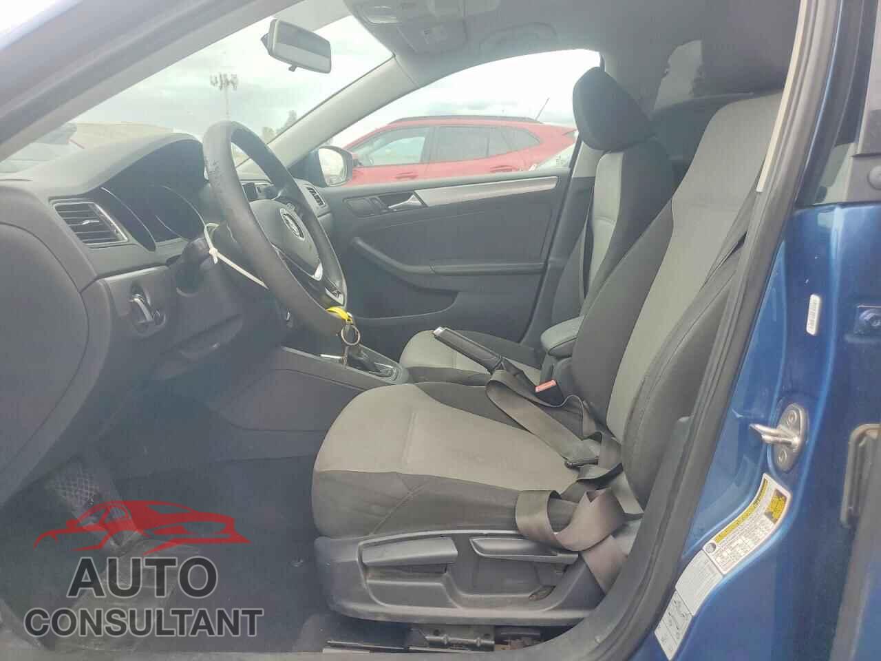 VOLKSWAGEN JETTA 2017 - 3VW2B7AJ7HM306945