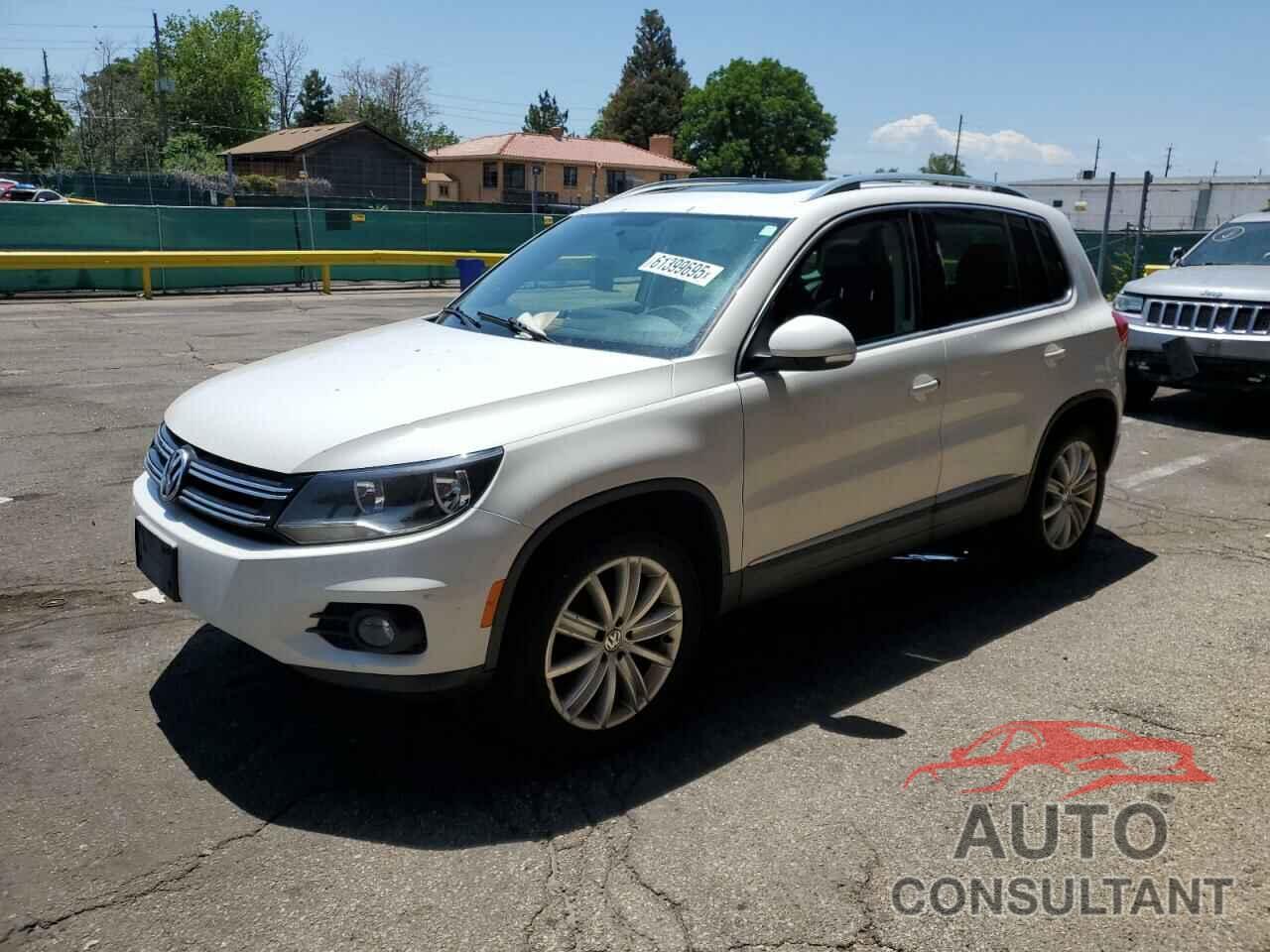 VOLKSWAGEN TIGUAN 2013 - WVGBV3AX4DW596834
