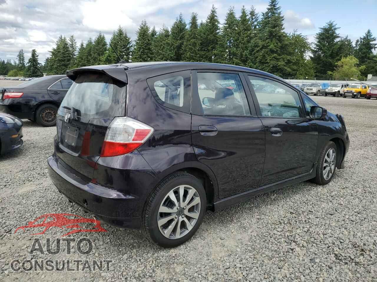 HONDA FIT 2013 - JHMGE8H56DC045882