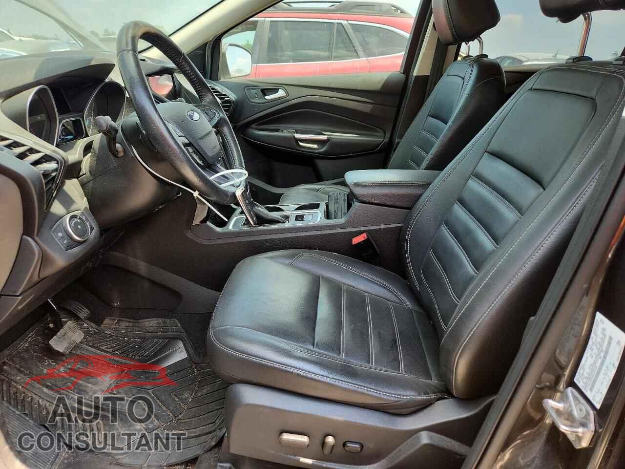 FORD ESCAPE 2017 - 1FMCU0JD0HUC85141