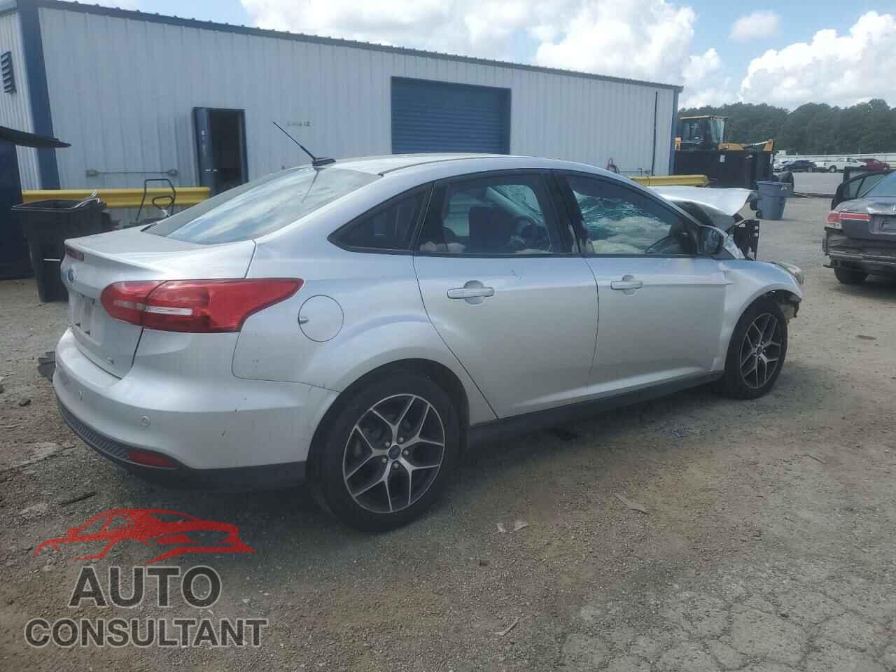 FORD FOCUS 2017 - 1FADP3H25HL212686