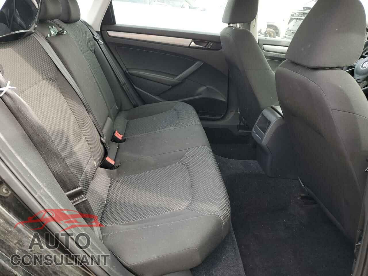 VOLKSWAGEN PASSAT 2014 - 1VWAP7A36EC009645