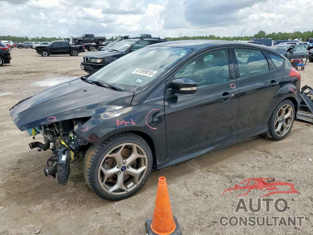 FORD FOCUS 2015 - 1FADP3L94FL364783