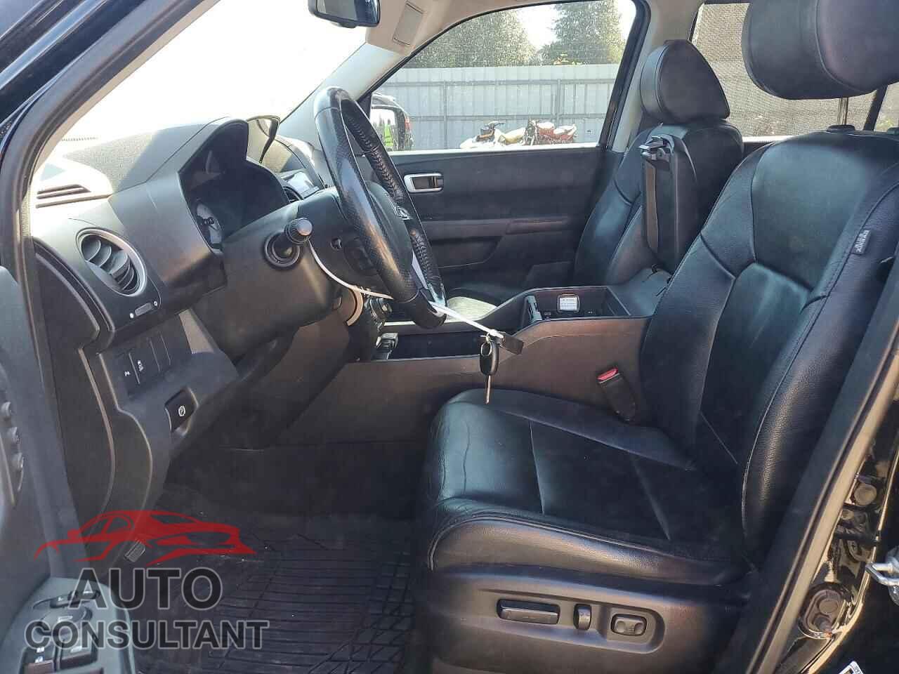 HONDA PILOT 2015 - 5FNYF4H94FB002002