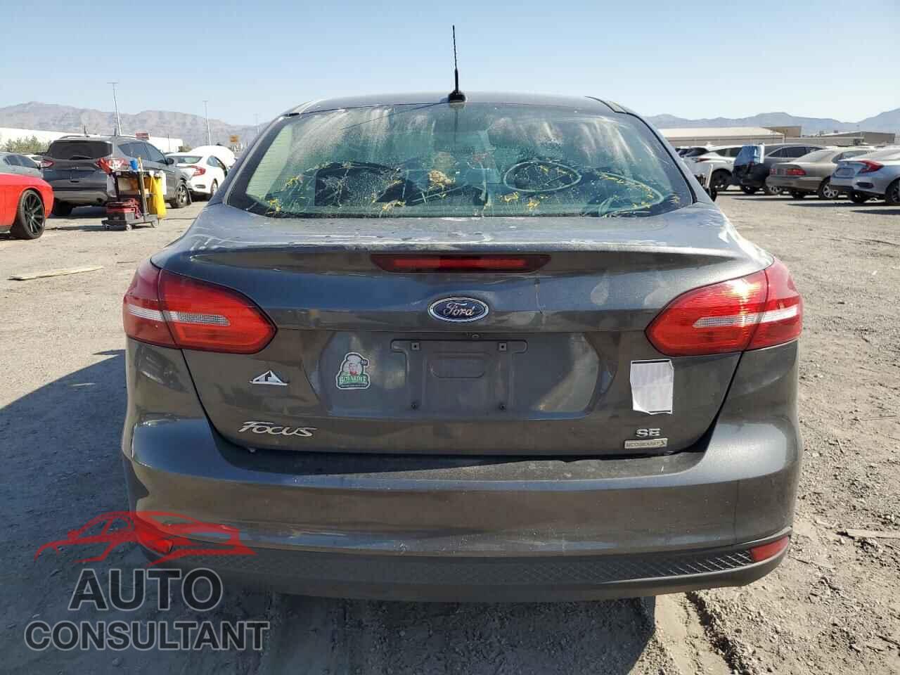 FORD FOCUS 2018 - 1FADP3FE5JL304092