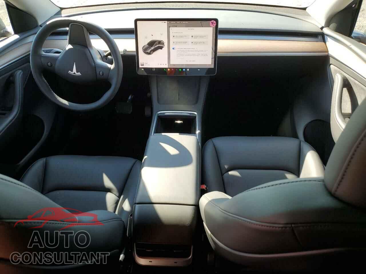 TESLA MODEL Y 2023 - 7SAYGDED0PF977901