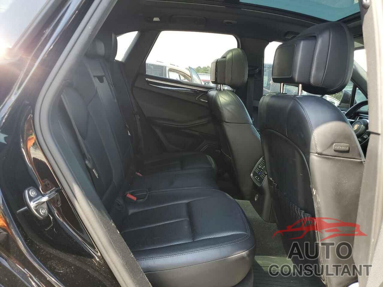 PORSCHE MACAN 2017 - WP1AB2A52HLB19097