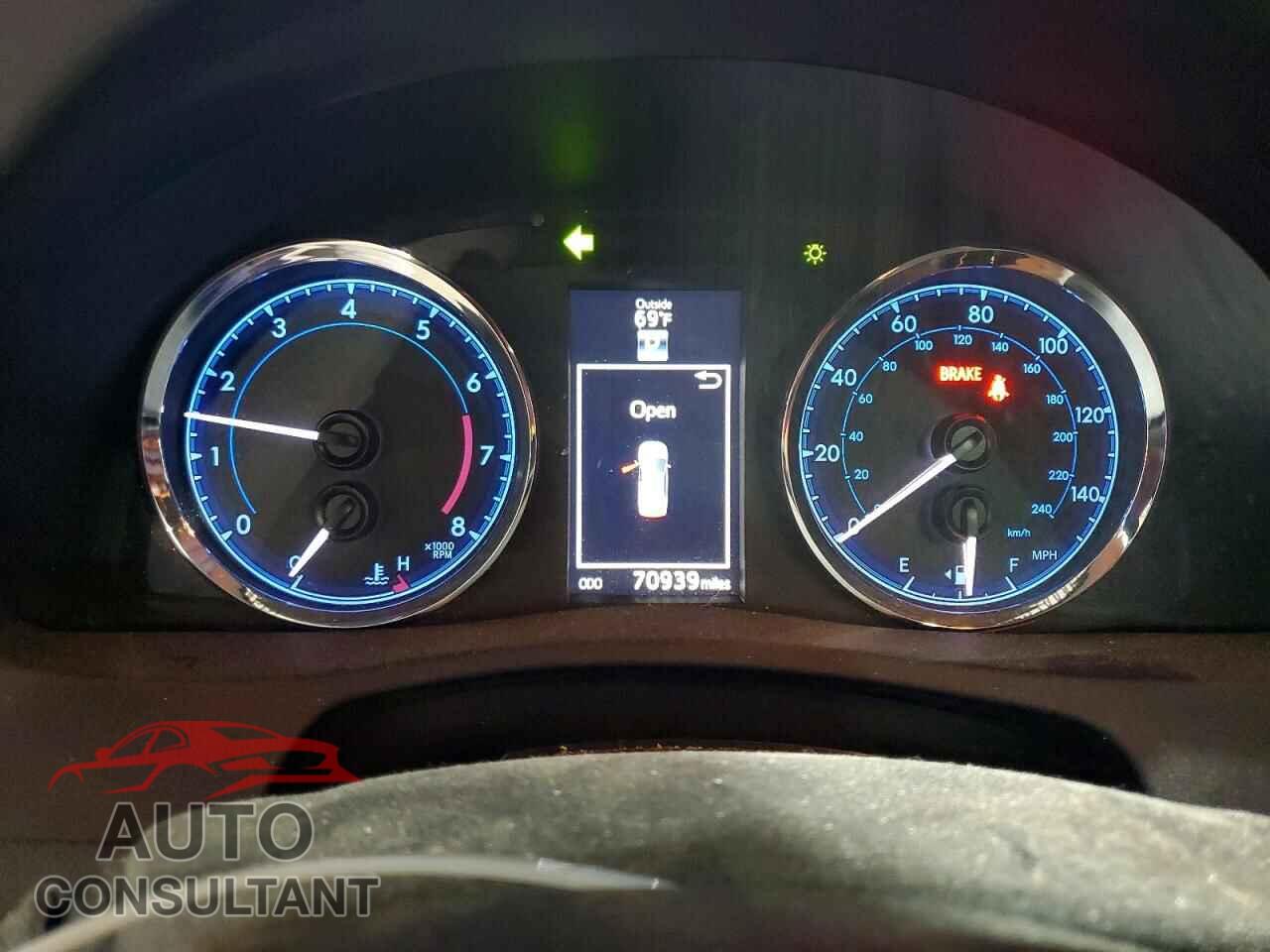 TOYOTA COROLLA 2017 - 2T1BURHE2HC914060