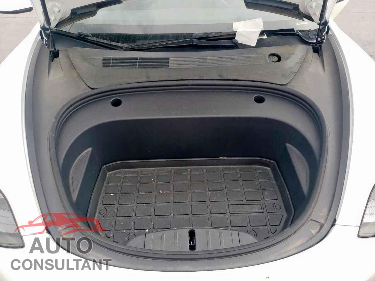 TESLA MODEL 3 2023 - 5YJ3E1EA3PF554084