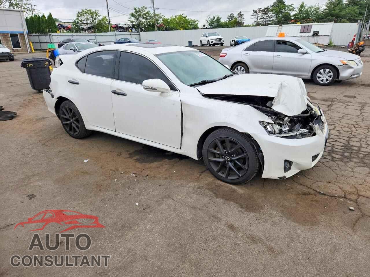 LEXUS IS 2011 - JTHCF5C22B5051817