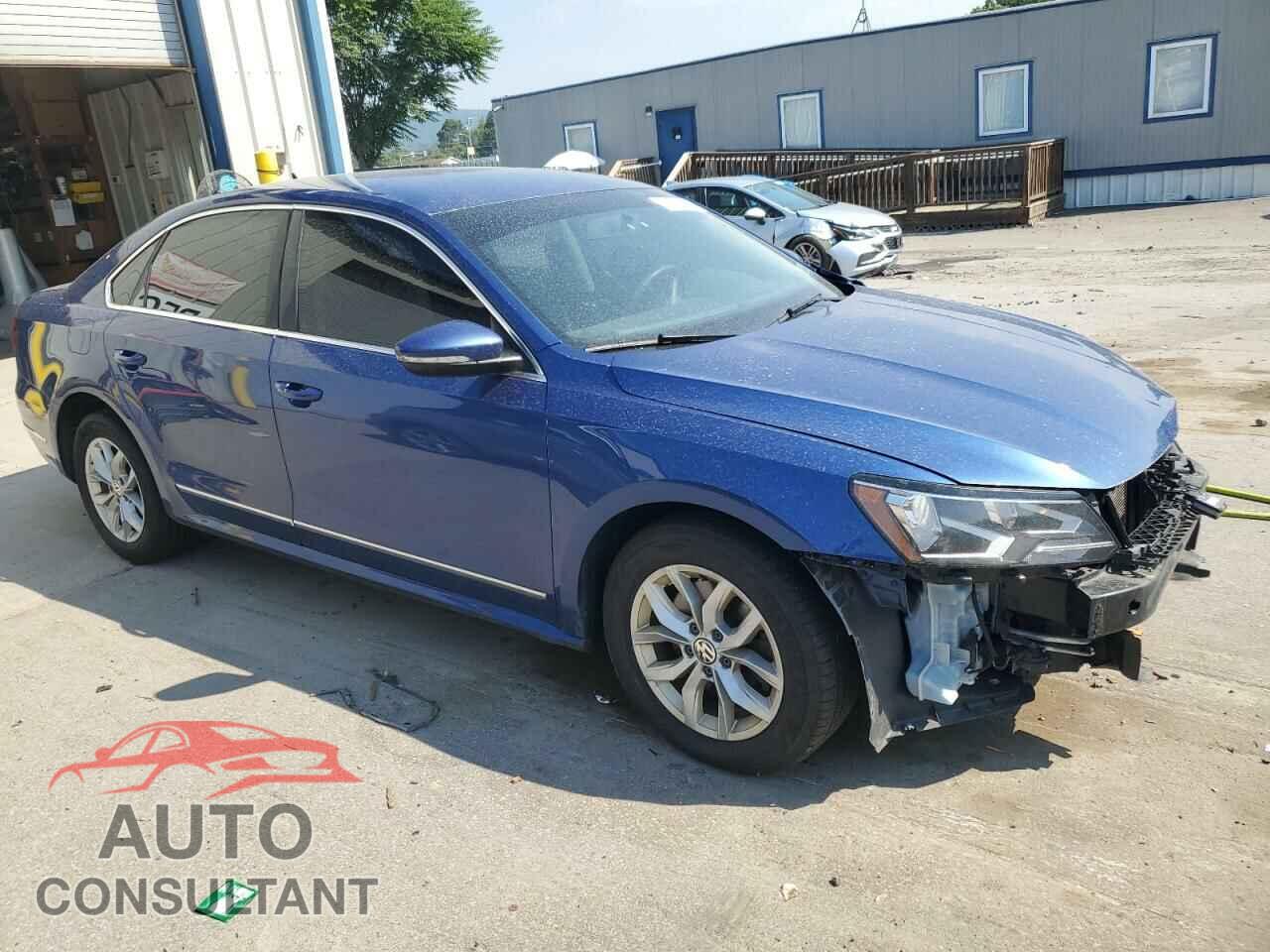 VOLKSWAGEN PASSAT 2017 - 1VWAT7A35HC057959