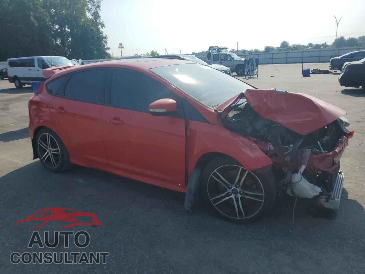FORD FOCUS 2017 - 1FADP3L94HL276352