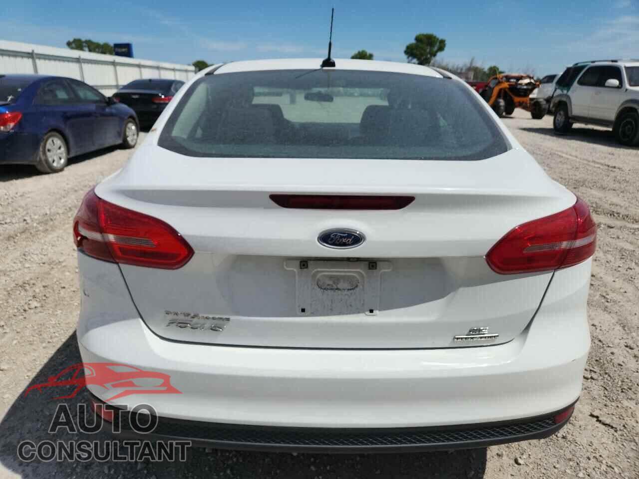 FORD FOCUS 2016 - 1FADP3F29GL217729