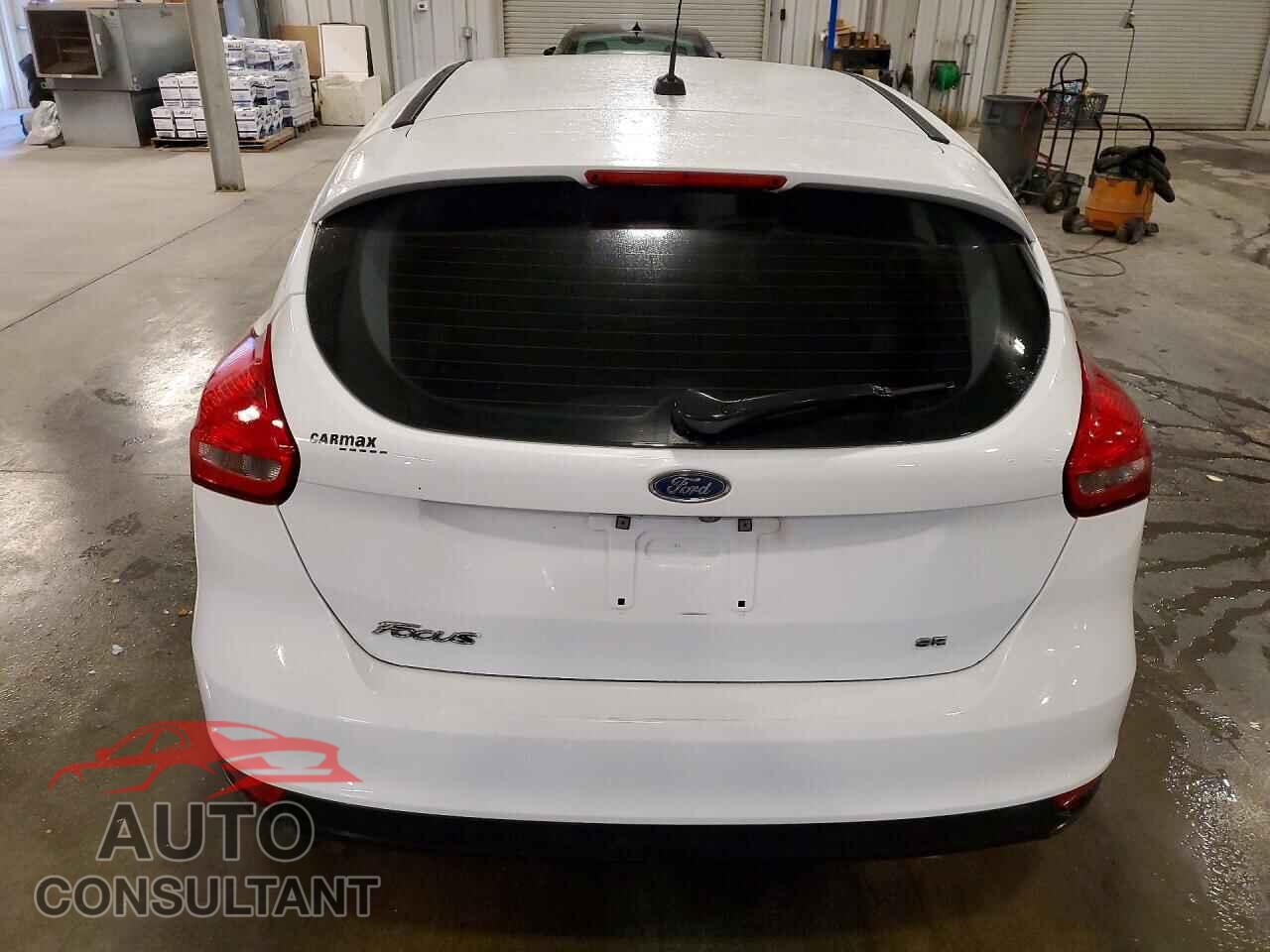 FORD FOCUS 2017 - 1FADP3K27HL215212