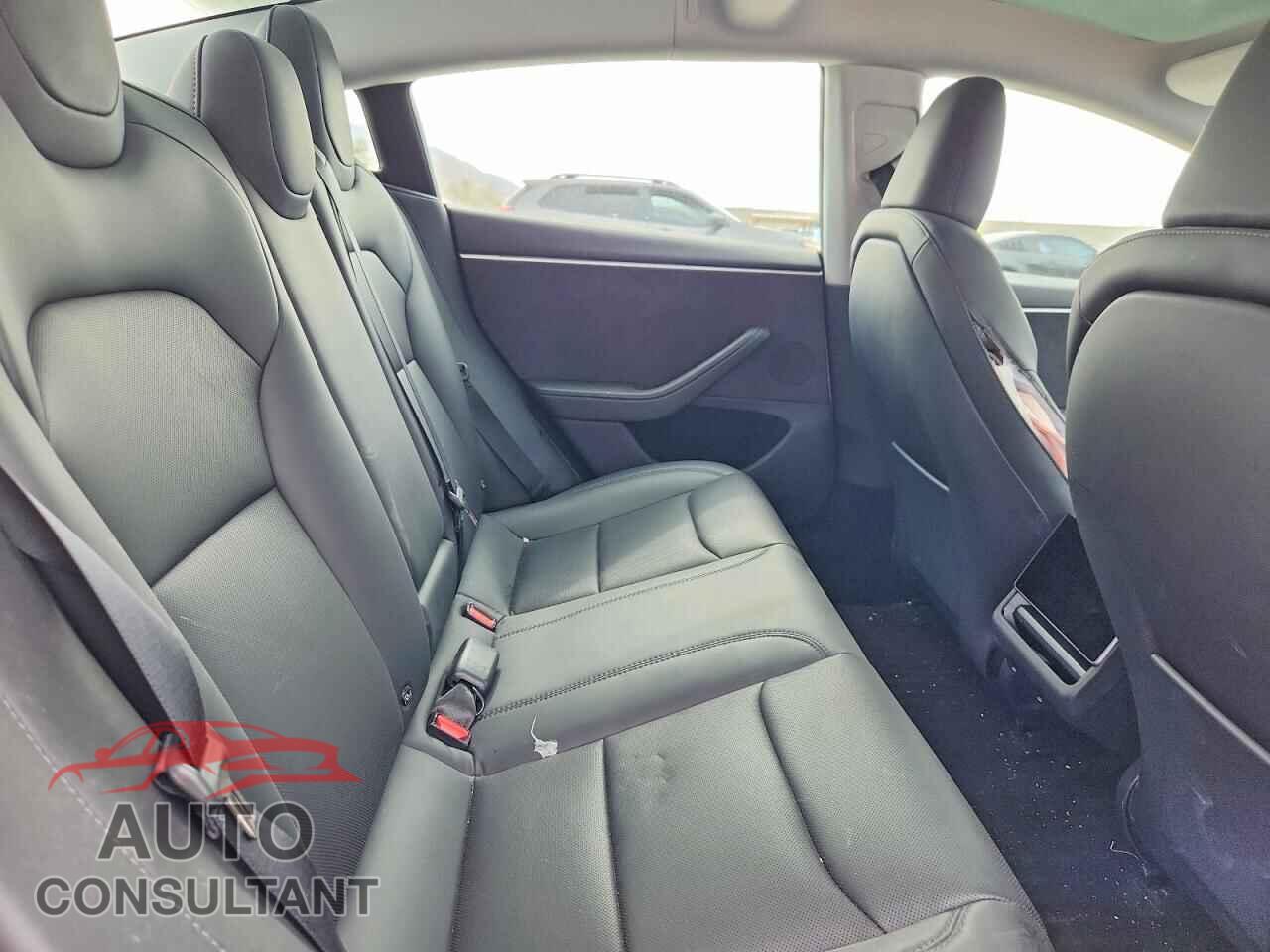 TESLA MODEL 3 2025 - 5YJ3E1EBXSF928336