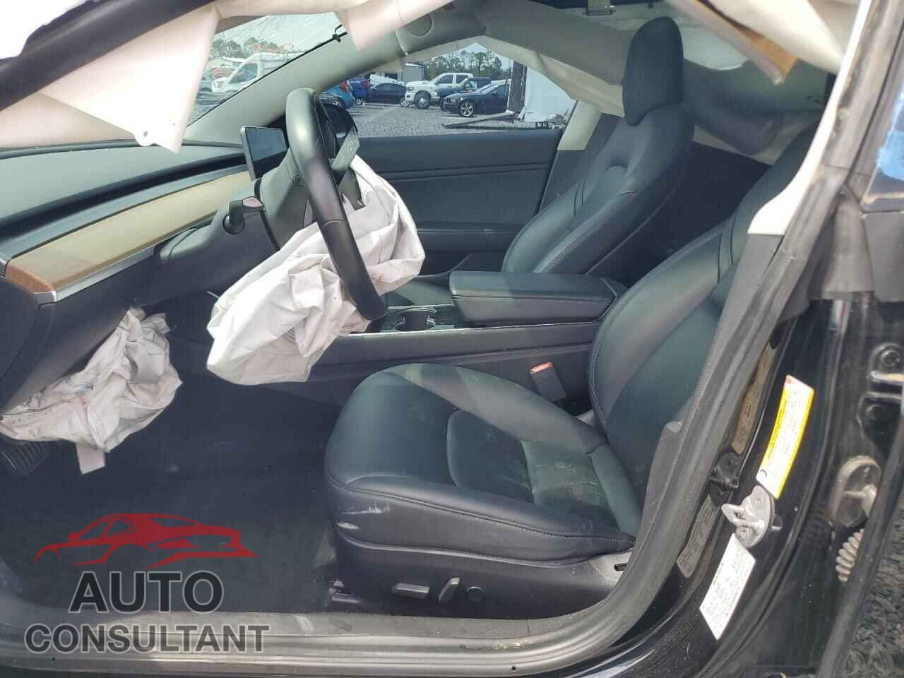 TESLA MODEL 3 2019 - 5YJ3E1EA2KF302755