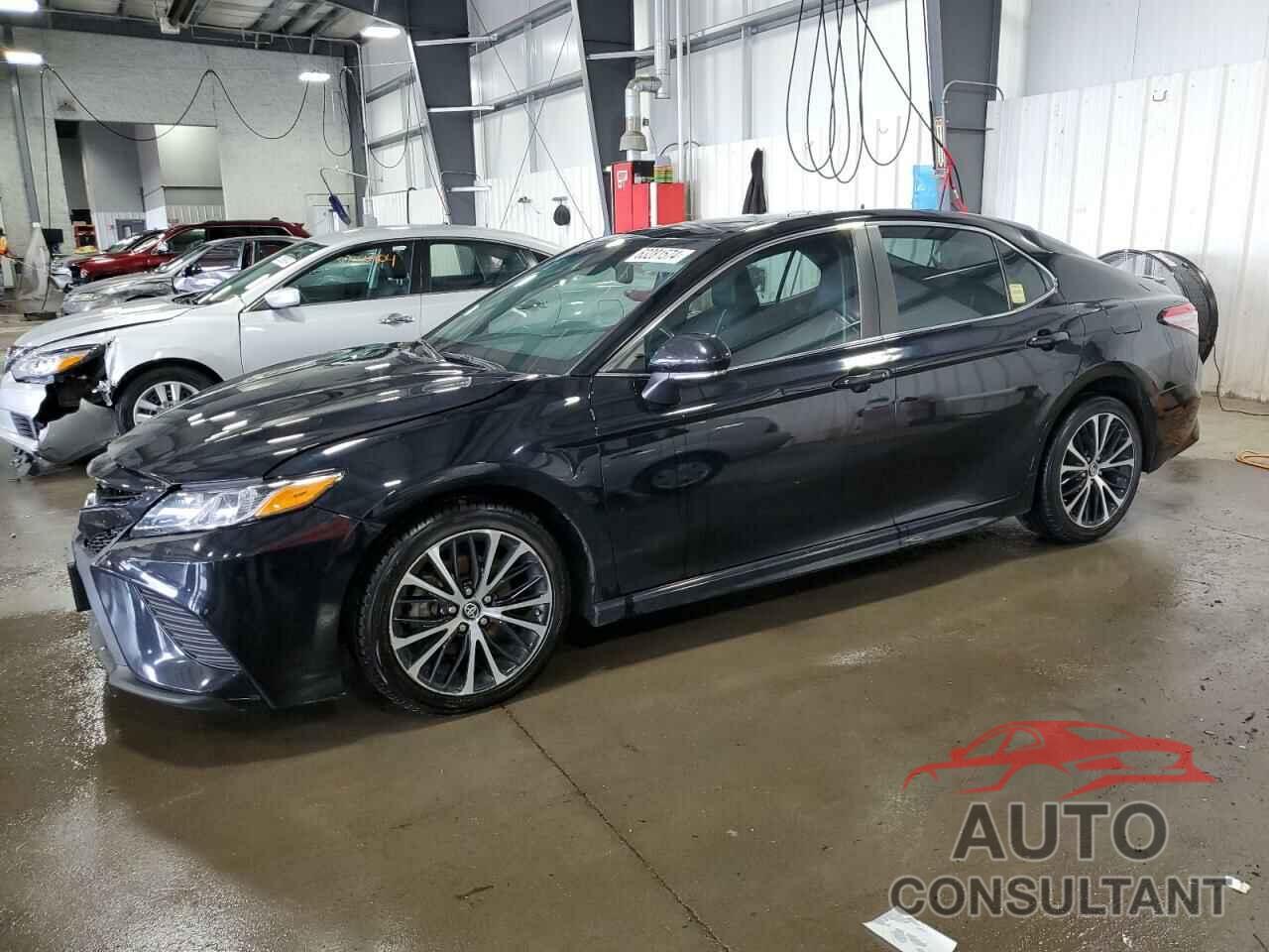 TOYOTA CAMRY 2018 - 4T1B11HKXJU536221