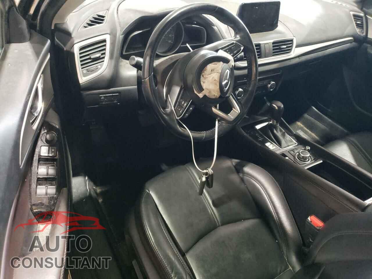 MAZDA 3 2017 - 3MZBN1L76HM148152