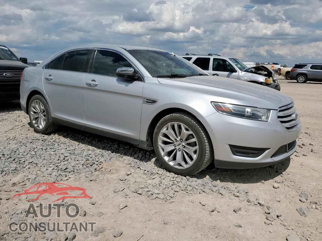 FORD TAURUS 2018 - 1FAHP2F83JG106237