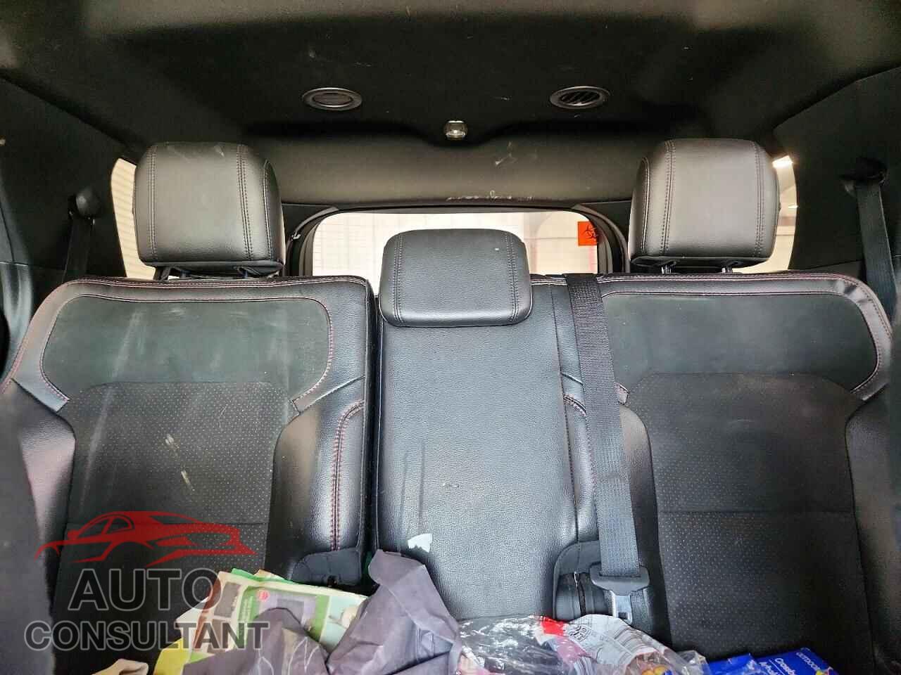 FORD EXPLORER 2018 - 1FM5K7D82JGB30813