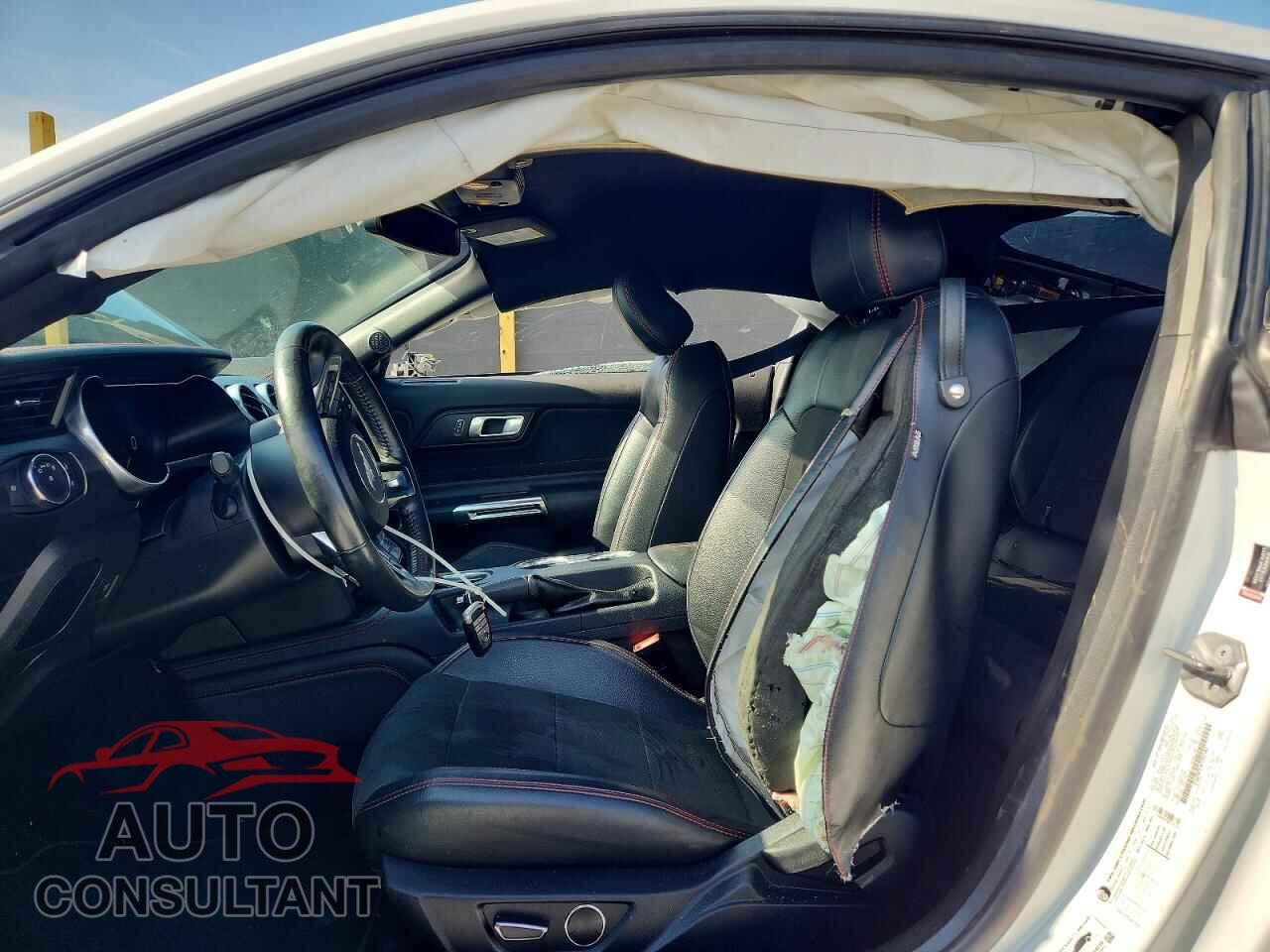 FORD MUSTANG 2019 - 1FA6P8CF5K5191107