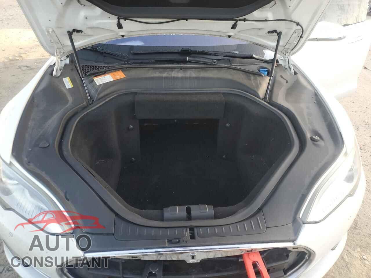 TESLA MODEL S 2013 - 5YJSA1CP9DFP21848