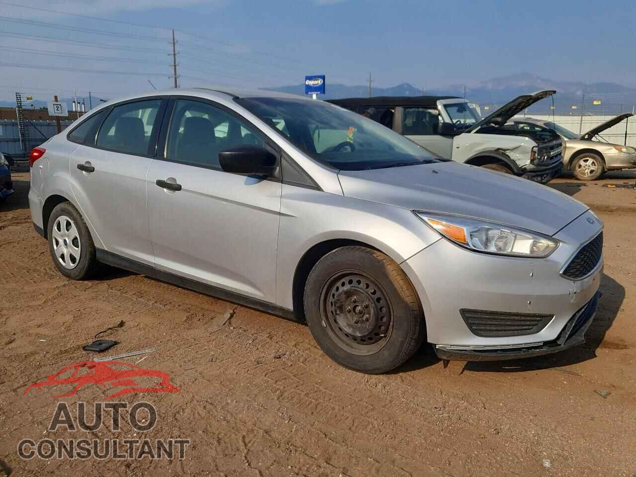 FORD FOCUS 2017 - 1FADP3E25HL328958