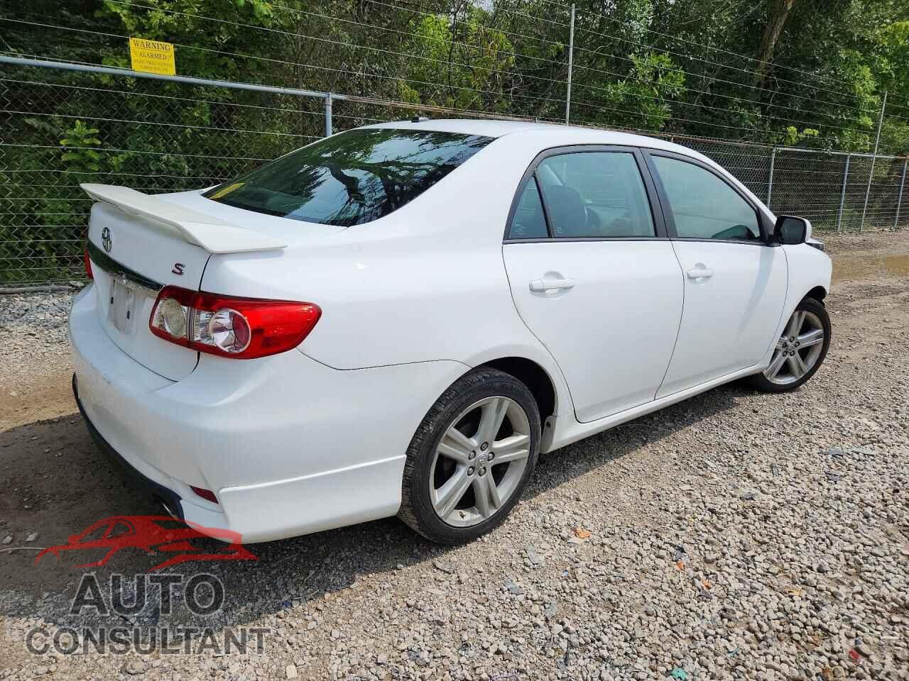 TOYOTA COROLLA 2013 - 2T1BU4EEXDC015027