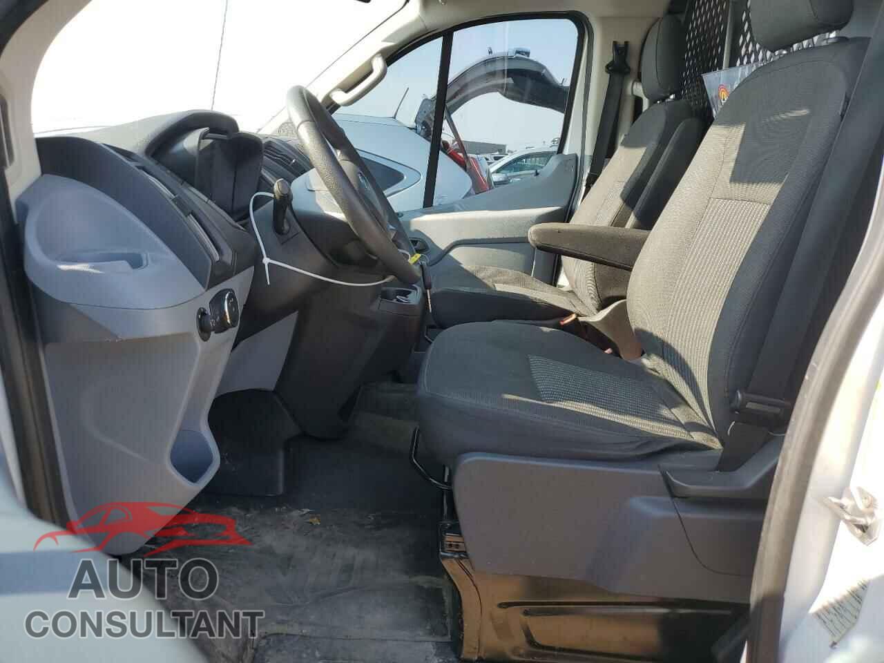 FORD TRANSIT 2019 - 1FTYR1YM6KKB01895