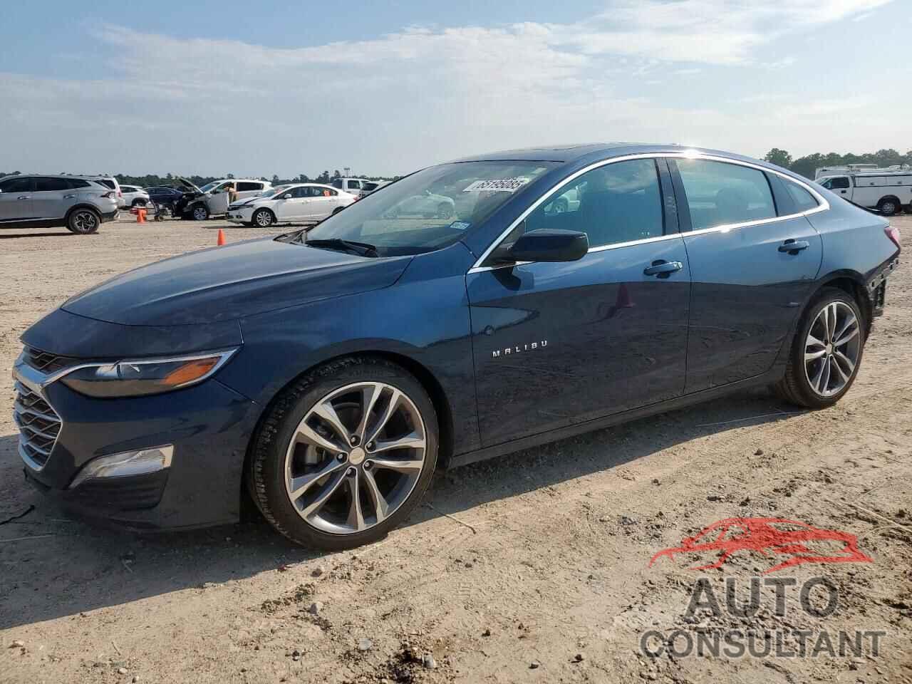 CHEVROLET MALIBU 2022 - 1G1ZD5ST2NF162743